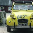 Bilverdenen spærrede øjnene op i 1981, da Citroën 2CV var alternativ flugtbil i "For Your Eyes Only" fra 1981.