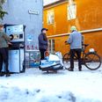 Der er aktuelt registreret over 20 pantautomater rundt om i byen. Bandt andet her på Pustervig. Foto: Benny Kjølhede