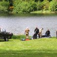 Søværnet har sendt dykkertjeneste til Langesø for at assistere med eftersøgningen af en forsvunden ung mand. Foto: presse-fotos.dk