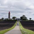 Fornæs Fyr pryder forsiden af den nye bog om Norddjurs Kommune. Foto: Tao Lytzen/Trap Danmark
