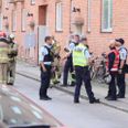 Politi og beredskab var talstærkt rykket ud. Foto: Local Eyes