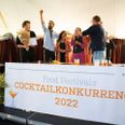 Flere hundrede gæster smagte på cocktails fra de 6 producenter og stemte på deres favorit ved Food Festivals Cocktailkonkurrence. Andersen Winery fra Knebel var publikums klare favorit med deres hyldest til Djursland. Foto: Sophie Due, Food Organisation of Denmark.