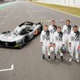 Mikkel Jensen (forrest til venstre) og de andre fem fabrikskørere, der er blevet udpeget til at køre 9X8. De fem andre kørere er Paul Di Resta, Loïc Duval, Gustavo Menezes, James Rossiter og Jean-Éric Vergne. Foto: Peugeot Sport