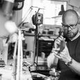 Jens Ansø er kniv-designer for ét tysk og to italienske firmaer Nu sender Ansø of Denmark selv en eksklusiv køkkenkniv-serie på markedet. Pressefoto.