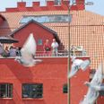 Til synet og lyden af fritslupne duevinger kunne bestyrelsesformand Dagmar Helles Brendstrup og borgmester Ole Bollesen erklære Maltfabrikken for officielt åben.