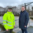 Ifølge Kurt Poulsen (tv), afdelingsleder for Drift Spildevand ved Skanderborg Forsyning ødelægger ukendte stoffer i spildevandet den biologiske renseproces på Ry Renseanlæg. Det betyder, at det rensede spildevand, der udledes fra anlægget indeholder for høje værdier af kvælstof. Pressefoto