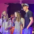 Bandet 'Valgfag Rosmus' fyrer den af på Rock i Rusk 13. maj 2023 med nummeret Come Together. Foto: Anne Frank Henriksen