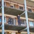 Politiets teknikere kiggede nærmere på en lejlighed i Alsgade. Foto: Presse-fotos.dk